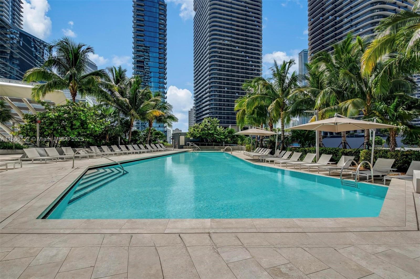 88 SW 7th St #2707, Miami FL 33130