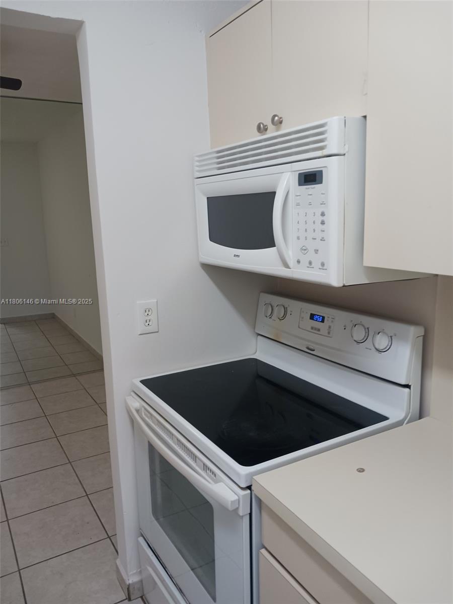 2700 135th St Unit 30, North Miami, Florida 33181