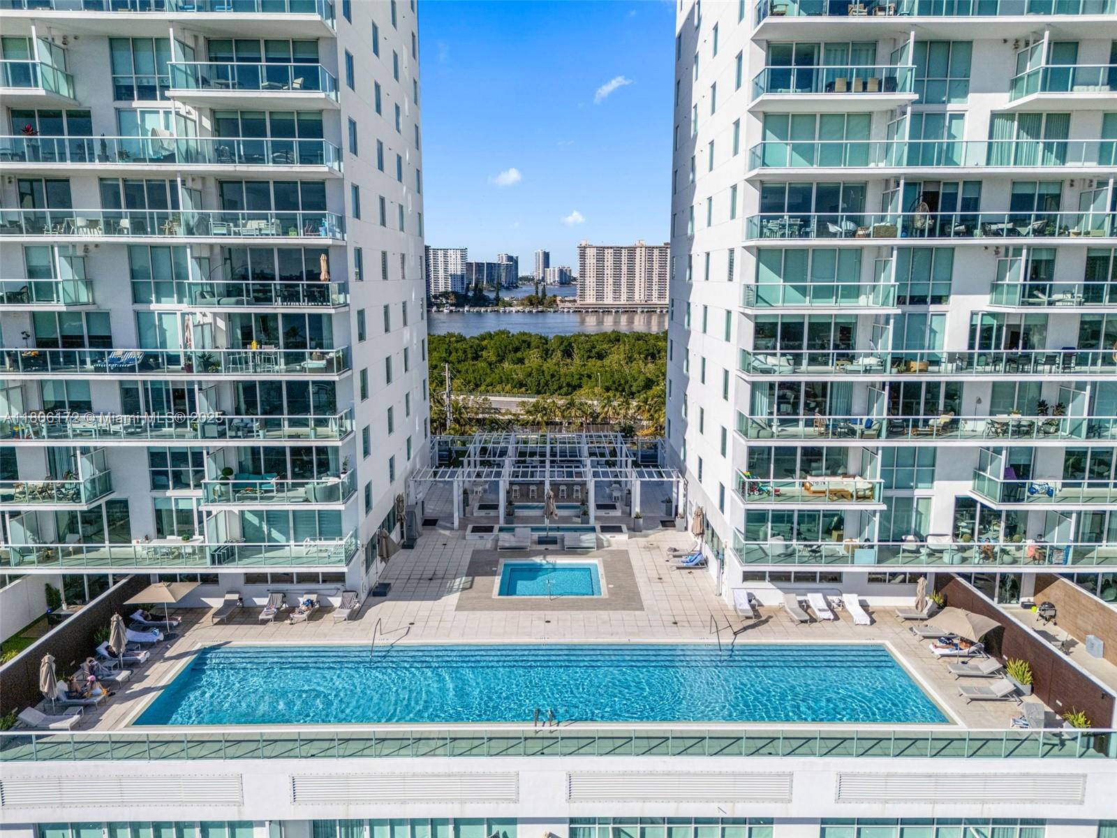 400 Sunny Isles Blvd #1005, Sunny Isles Beach, Florida image 38