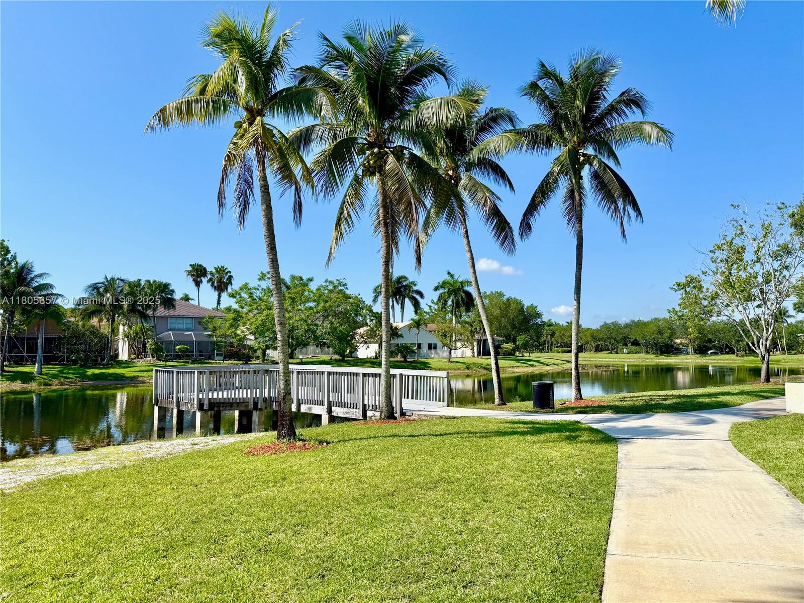 884 NW 170th Ter, Pembroke Pines, Florida image 25
