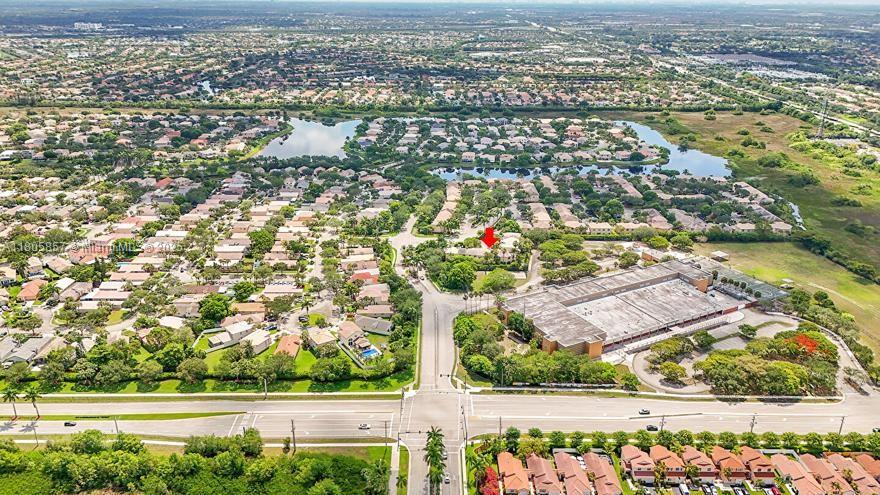 884 NW 170th Ter, Pembroke Pines, Florida image 39