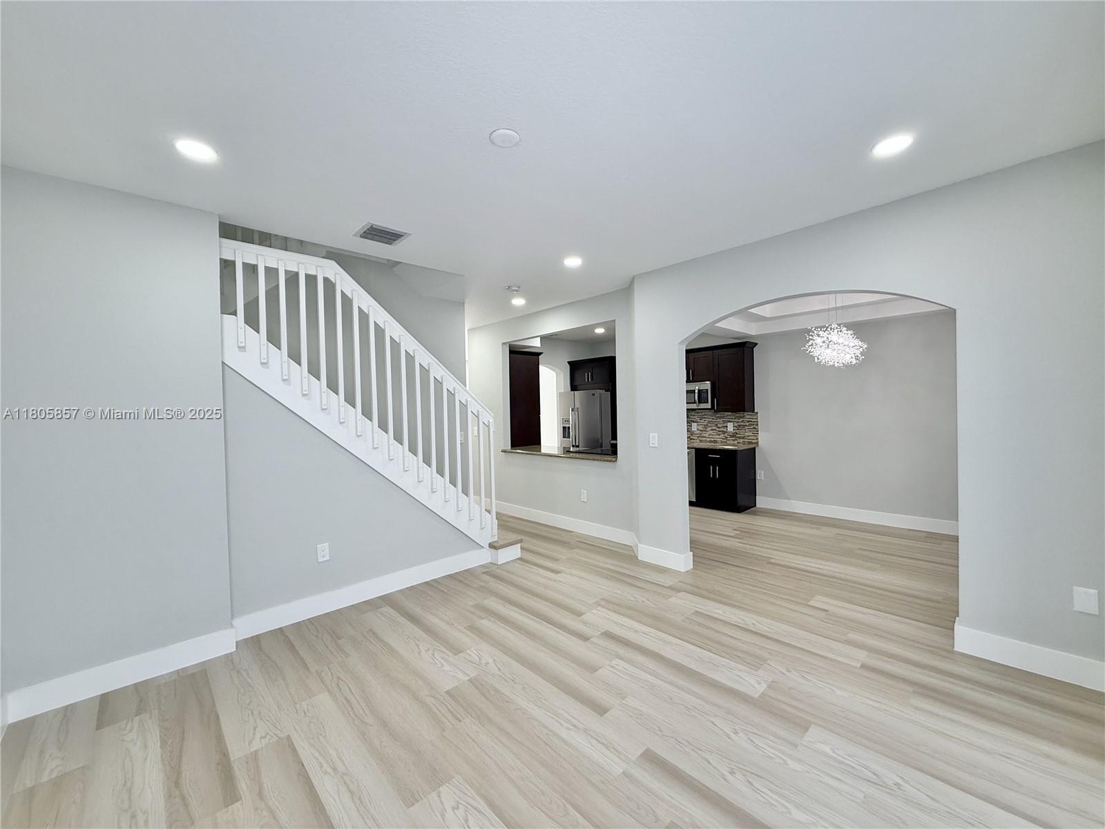 884 NW 170th Ter, Pembroke Pines, Florida image 6