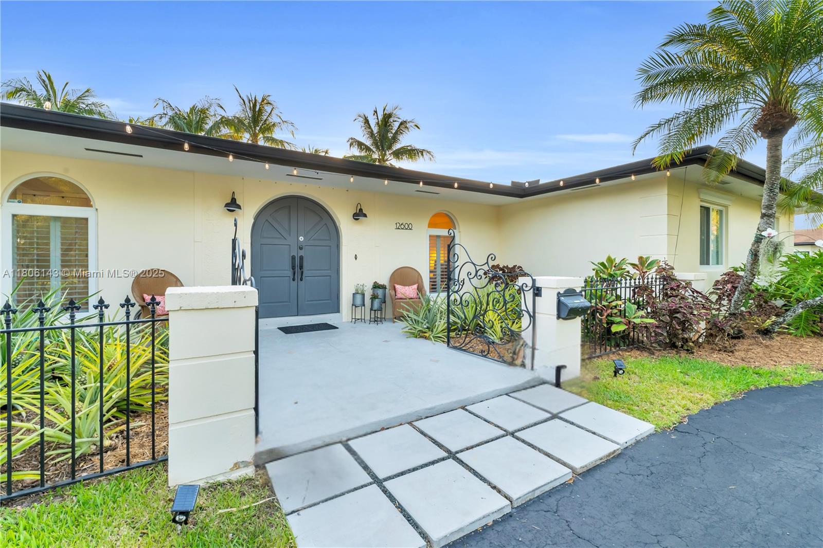 12600 SW 70th Ave, Pinecrest, Florida image 1