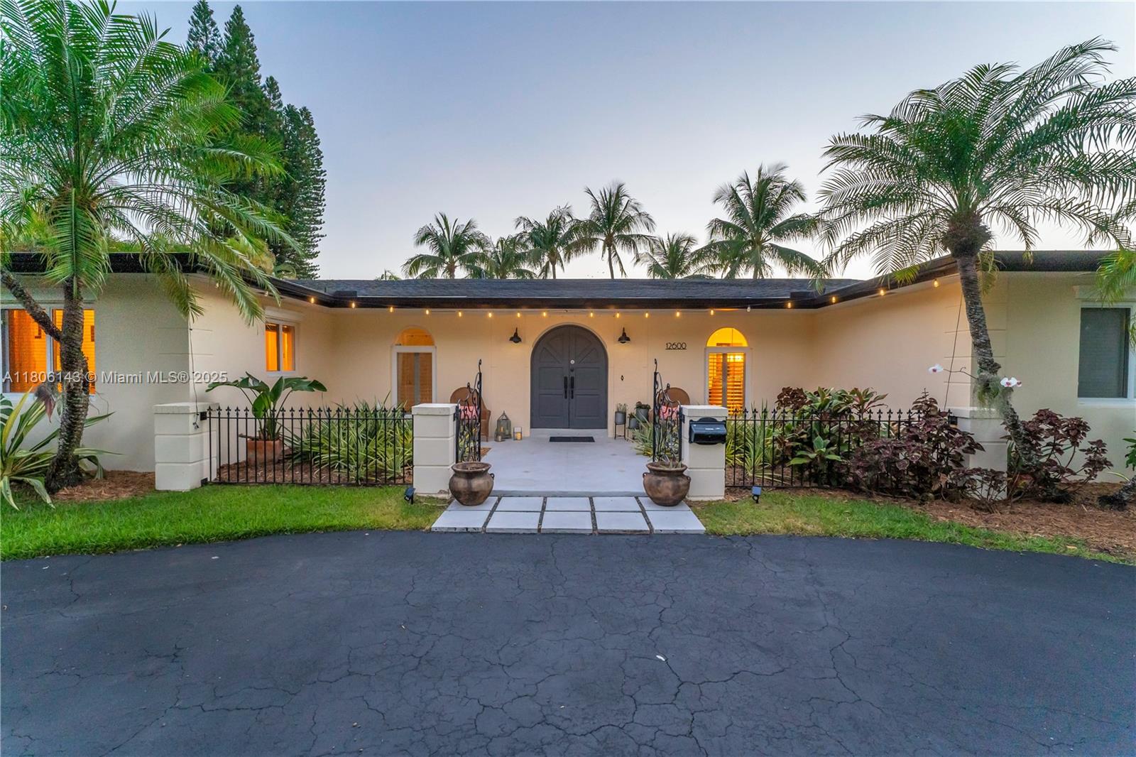 12600 SW 70th Ave, Pinecrest, Florida image 37