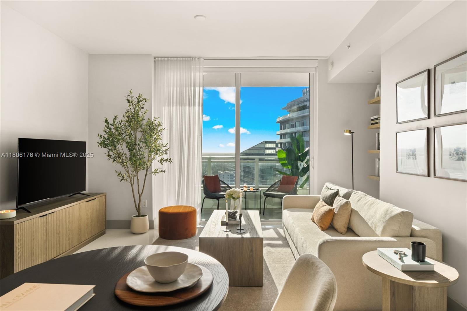 Condo for Rent in Miami, FL