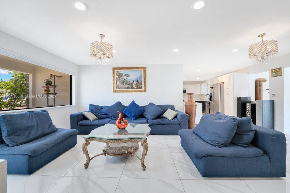 2807 S Wiley St, Hollywood, Florida image 3