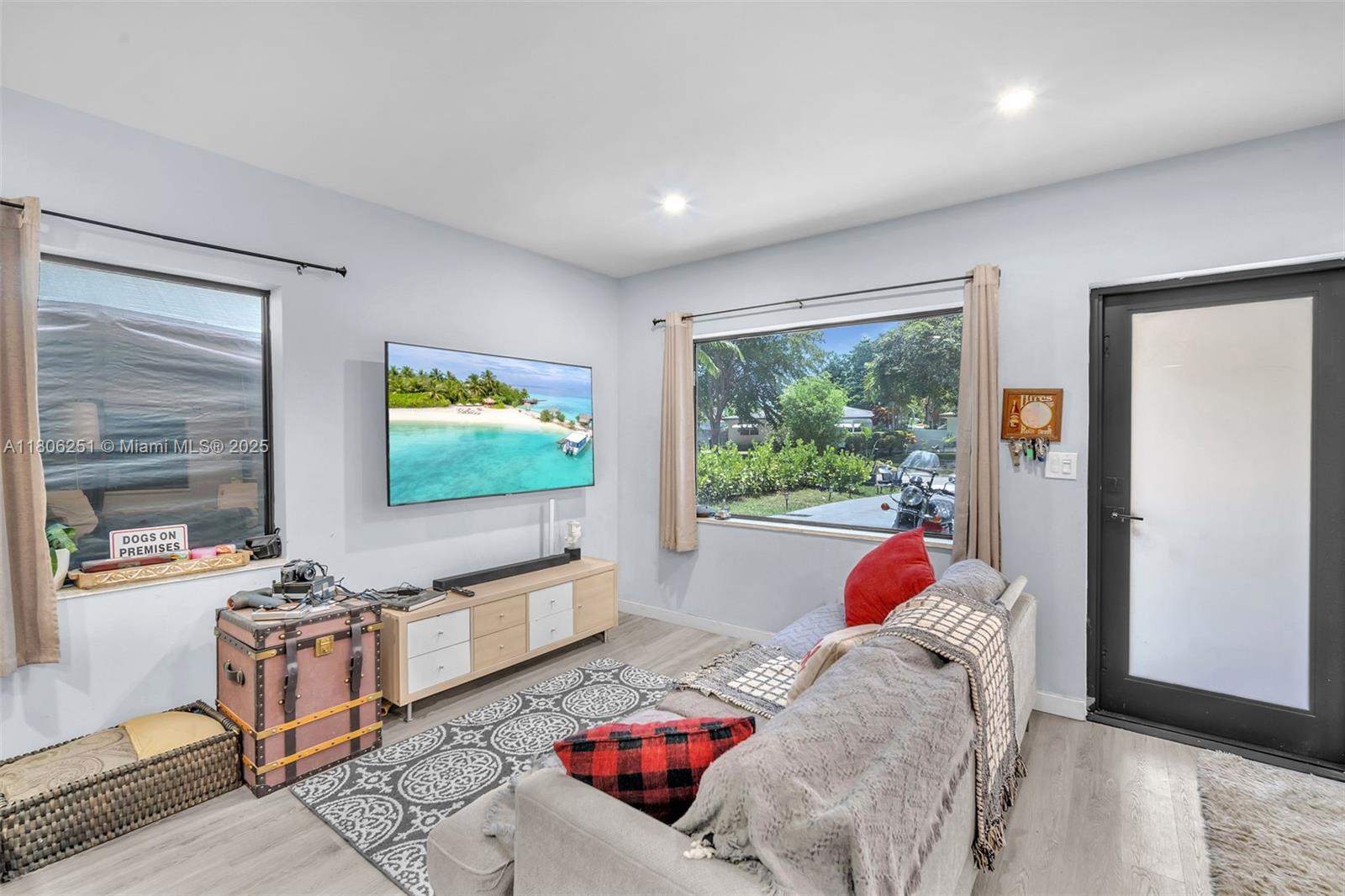 1635 NE 174th St, North Miami Beach, Florida image 6