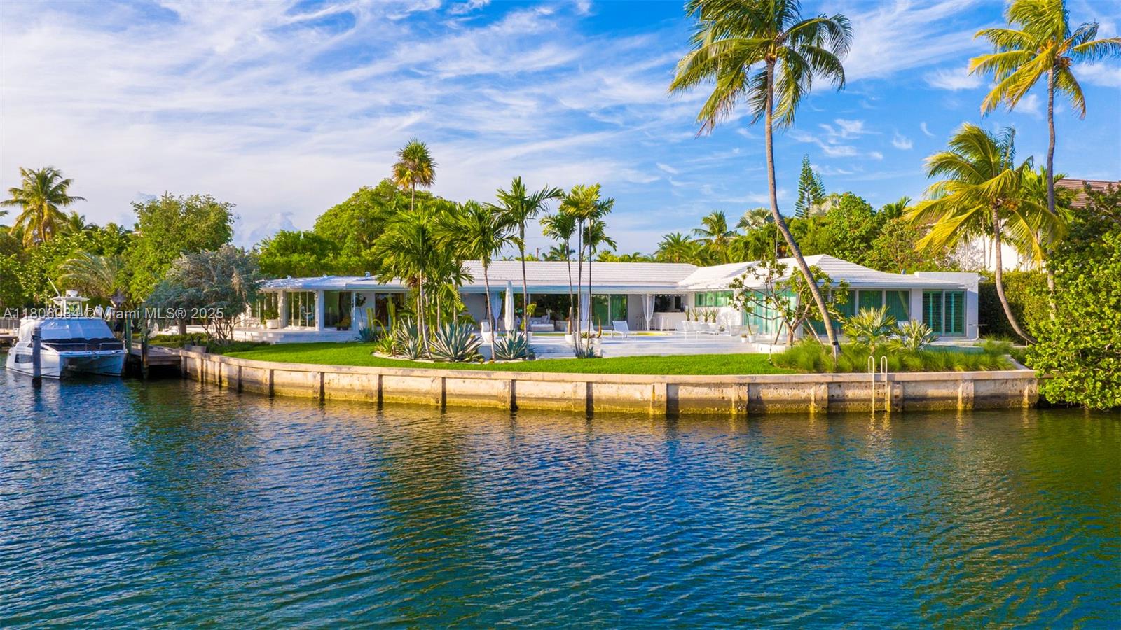 250 Knollwood Dr Key Biscayne, FL 33149