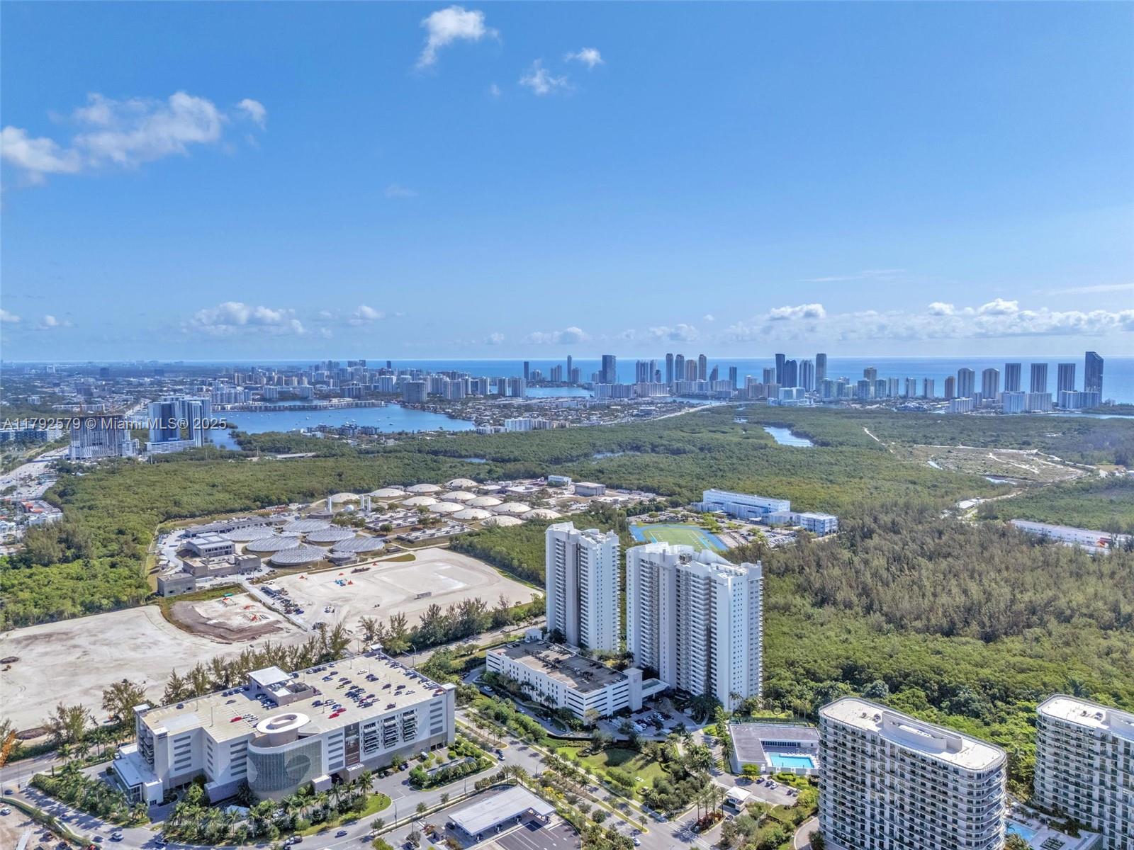 14951 Royal Oaks Ln #2105, North Miami, Florida image 2