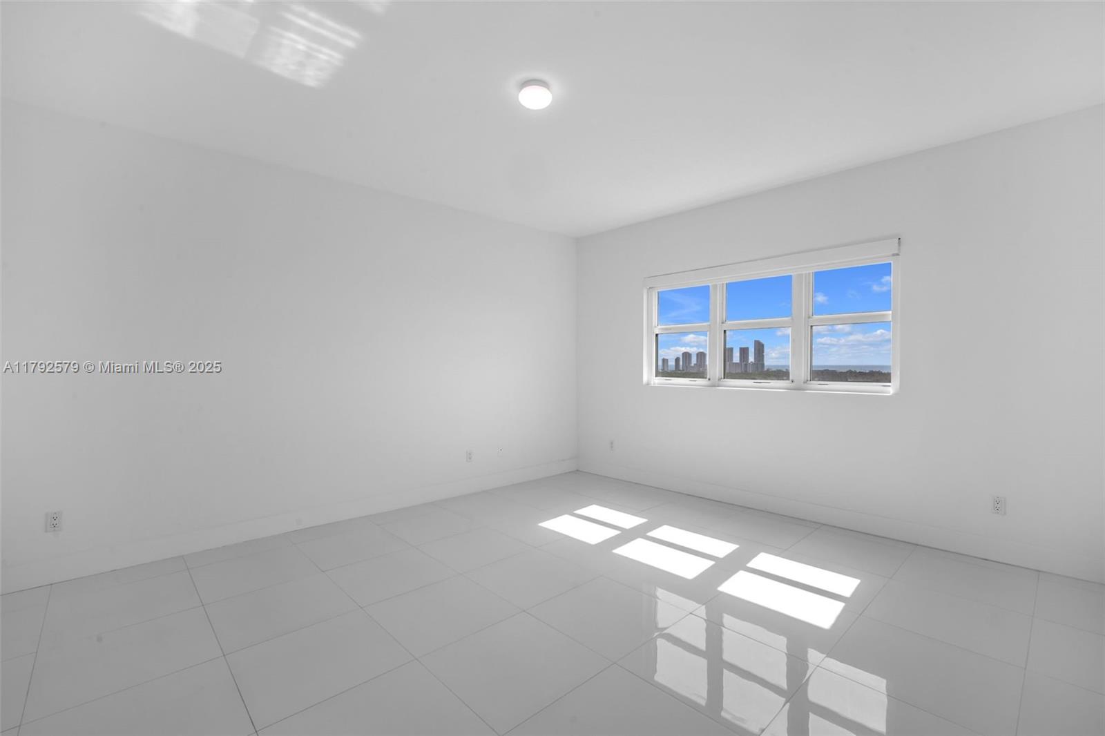 14951 Royal Oaks Ln #2105, North Miami, Florida image 20