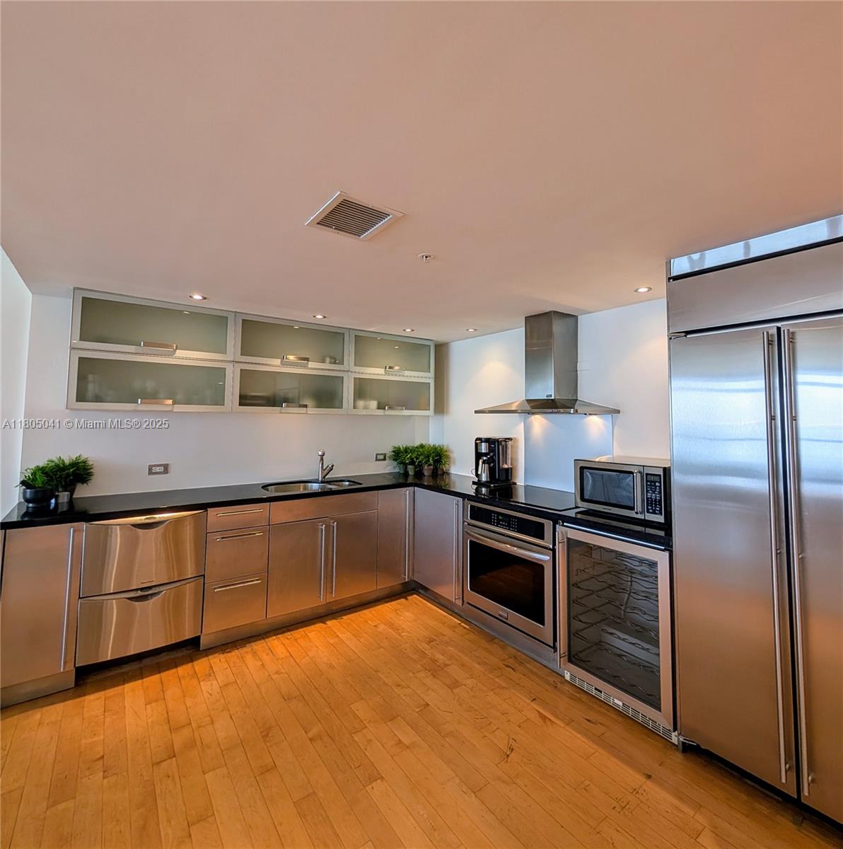Property photo # 6