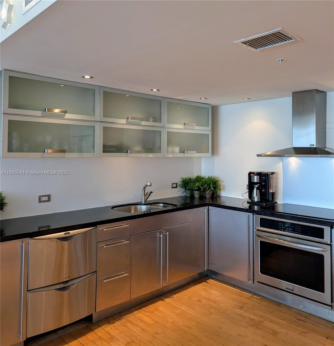 Property photo # 2