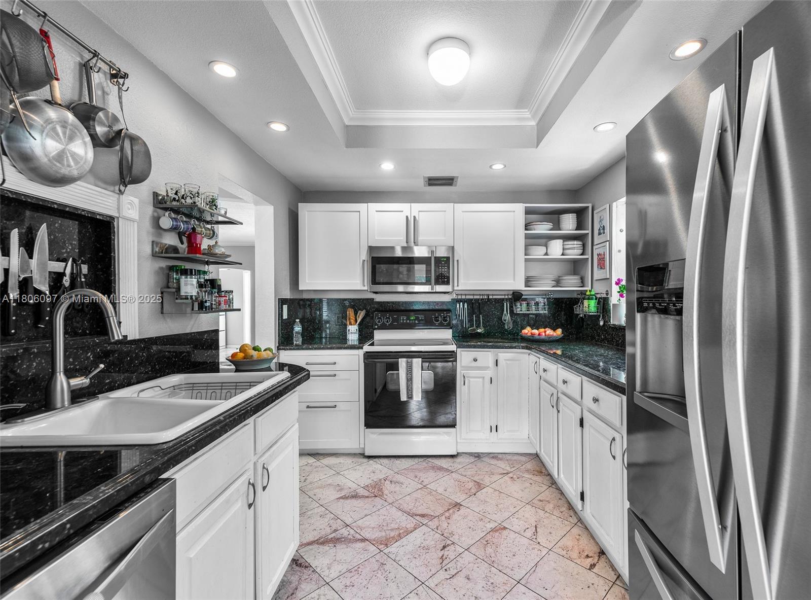 9057 Emerson Ave, Surfside, Florida image 12