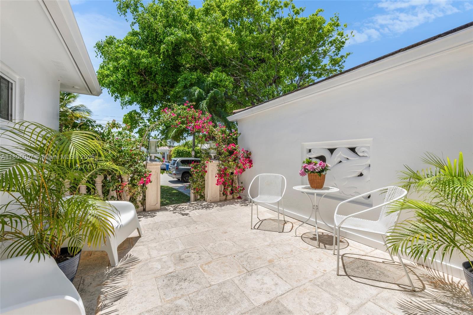9057 Emerson Ave, Surfside, Florida image 3