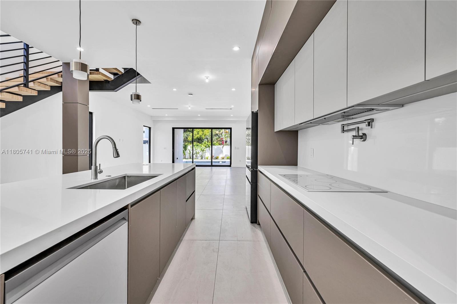 1233 NE 12th Ave #B, Fort Lauderdale, Florida image 11