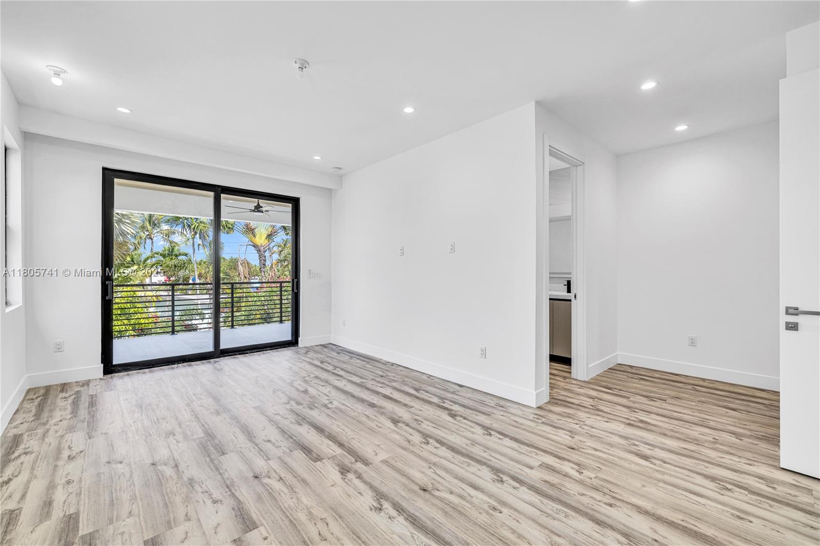 1233 NE 12th Ave #B, Fort Lauderdale, Florida image 31