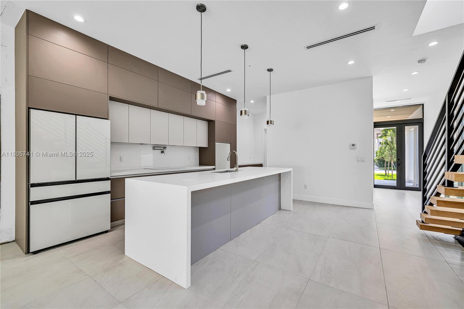 1233 NE 12th Ave #B, Fort Lauderdale, Florida image 9