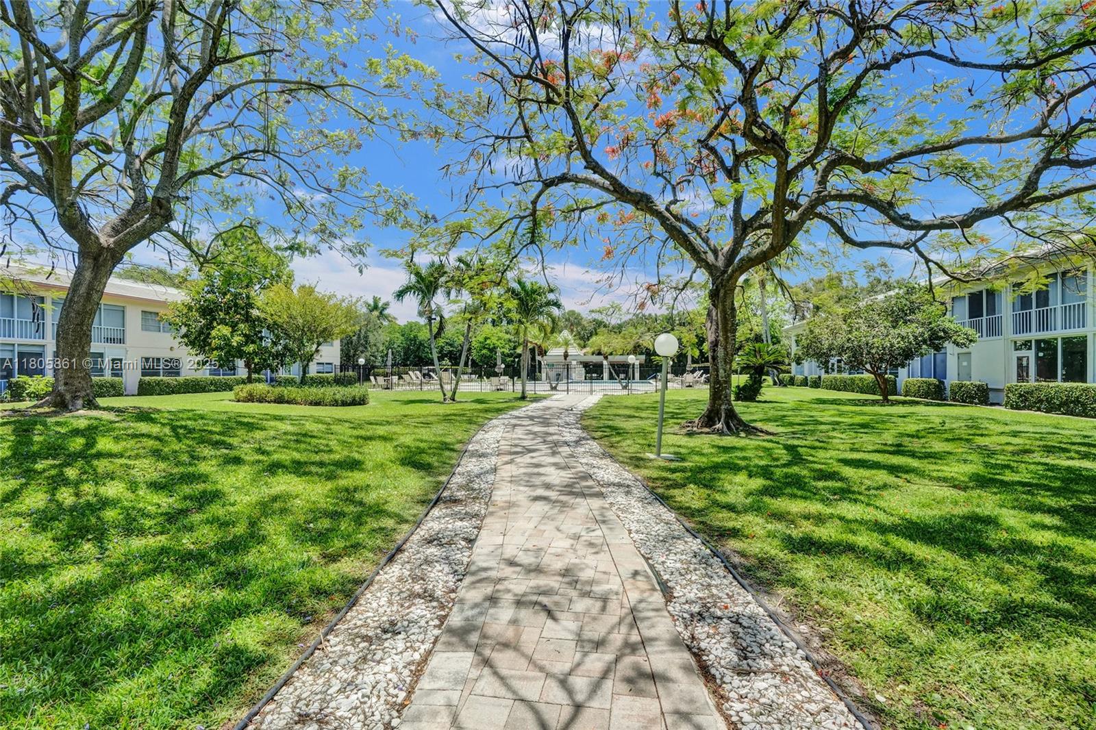 1108 Bahama Bnd #B1, Coconut Creek, Florida image 40