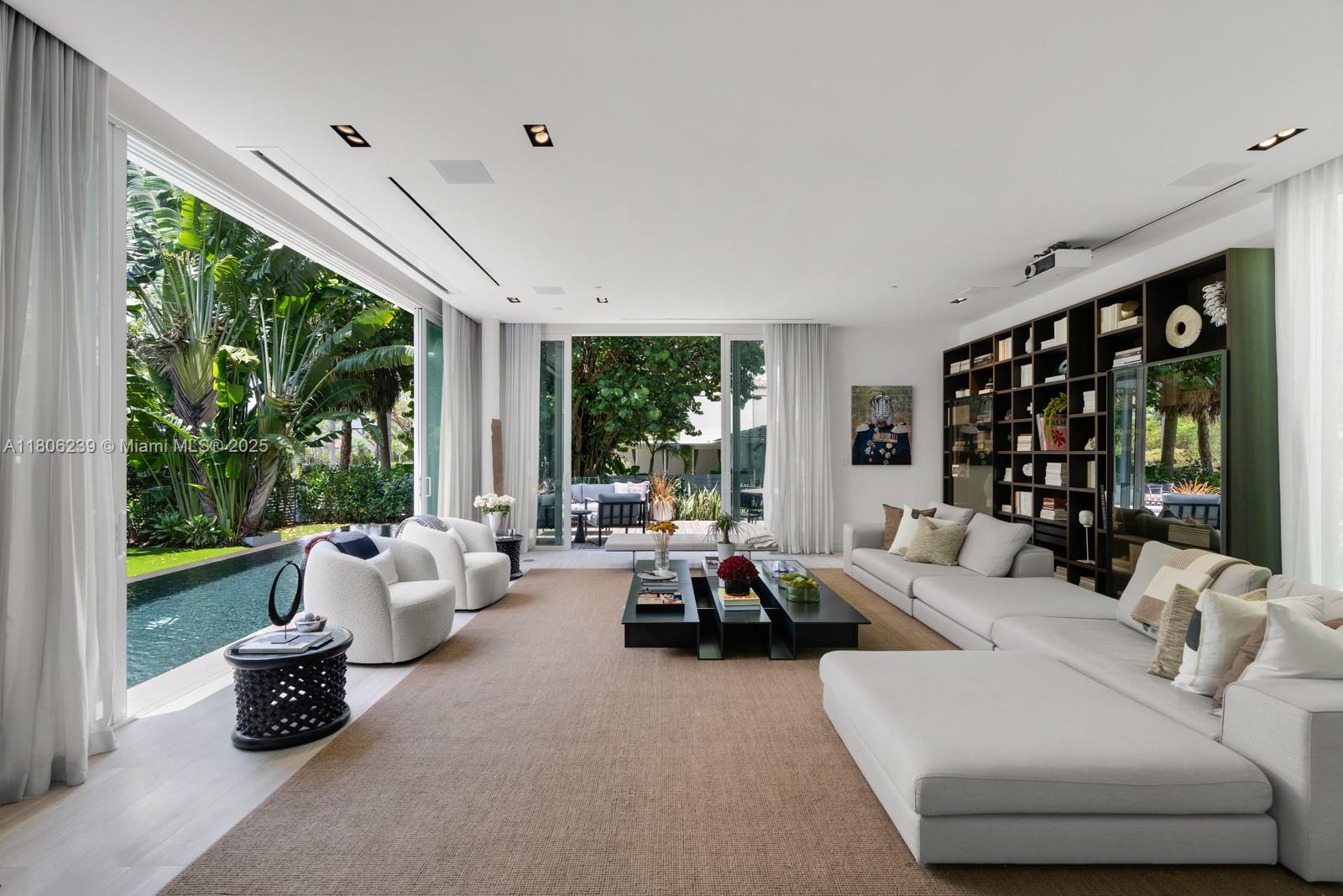 4700 N Meridian Ave, Miami Beach, Florida image 11