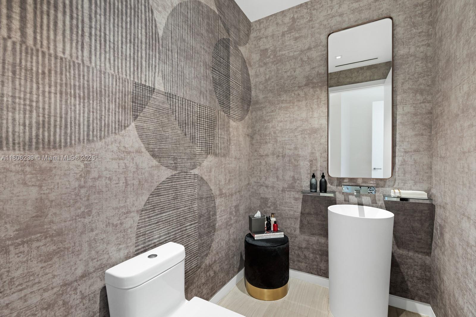 4700 N Meridian Ave, Miami Beach, Florida image 24
