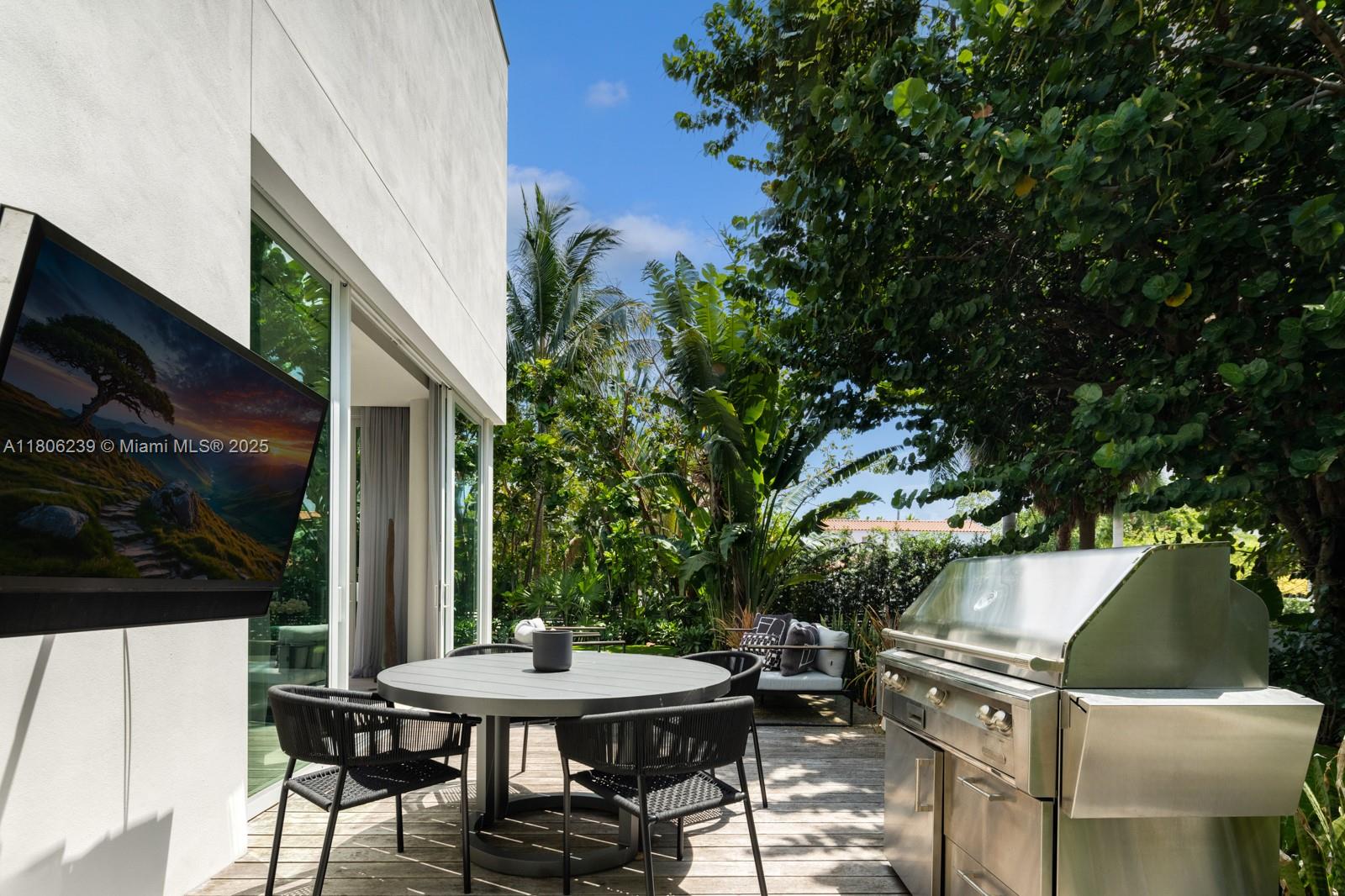 4700 N Meridian Ave, Miami Beach, Florida image 28