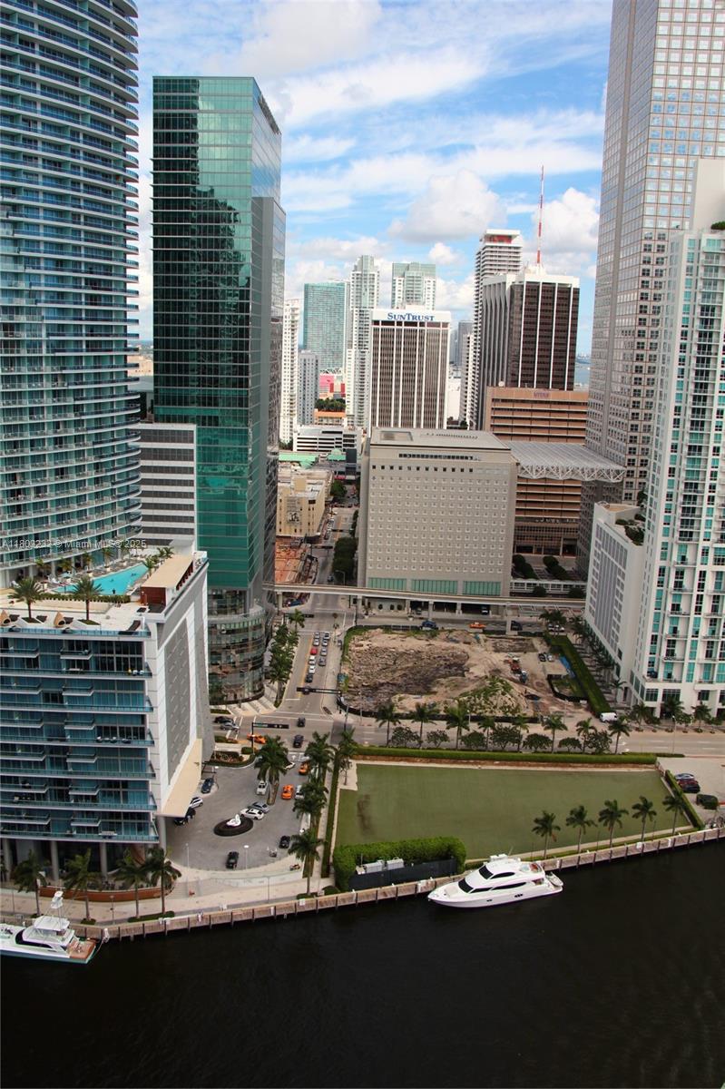 465 BRICKELL AV #3006, Miami FL 33131