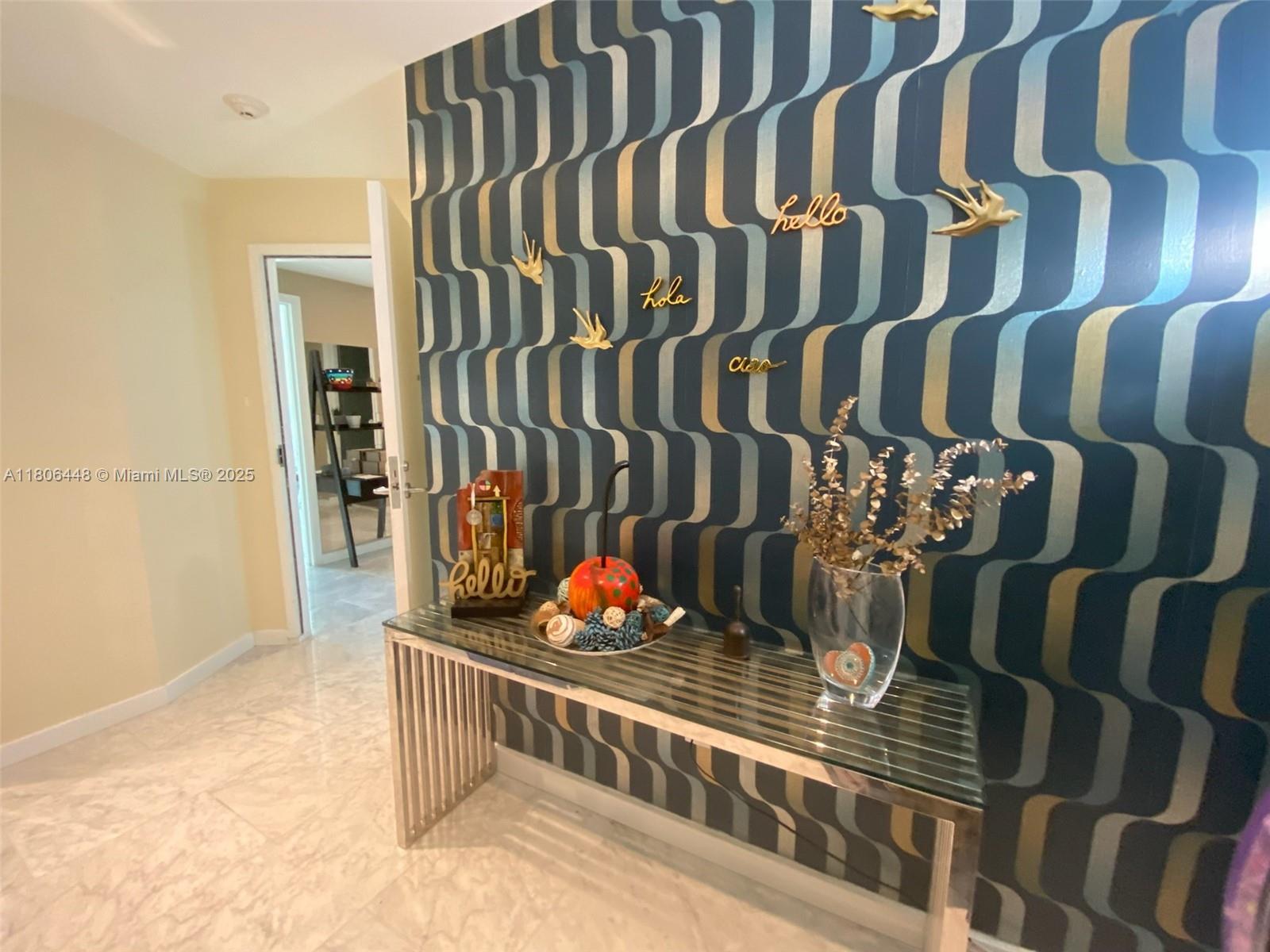 Apartamento à Venda em Miami, FL