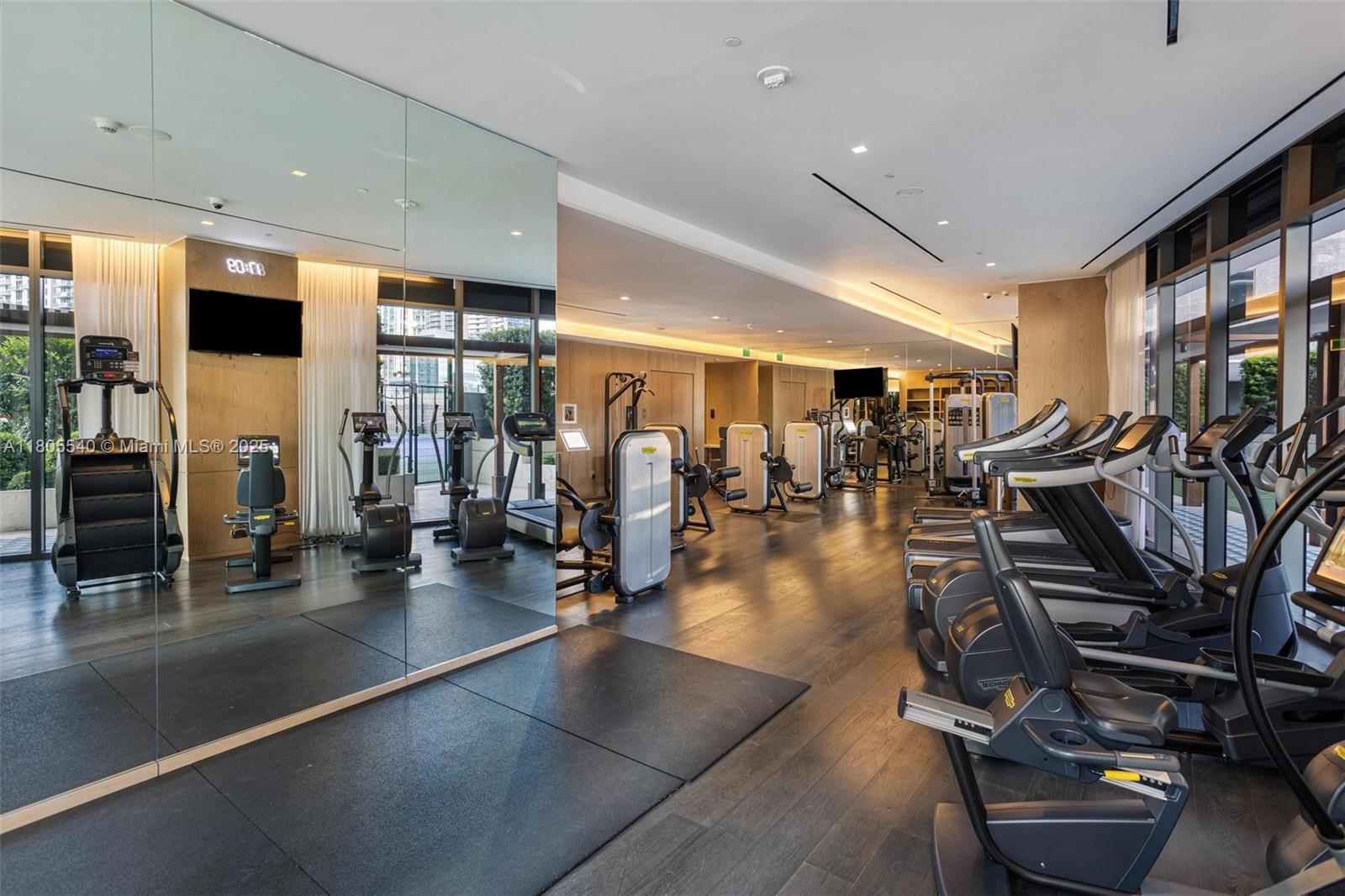 801 S Miami Ave #2906, Miami FL 33130