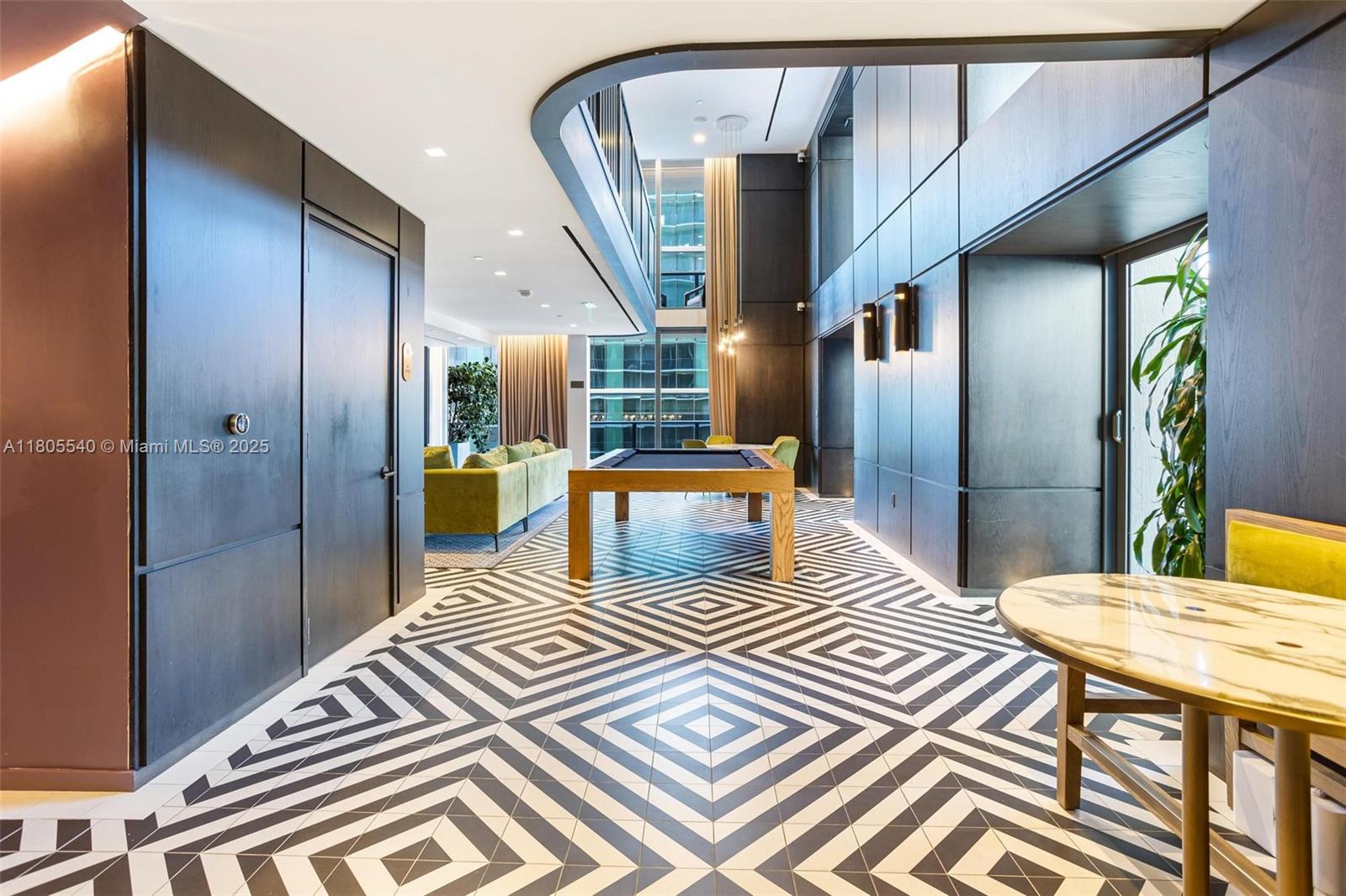 801 S Miami Ave #2906, Miami FL 33130