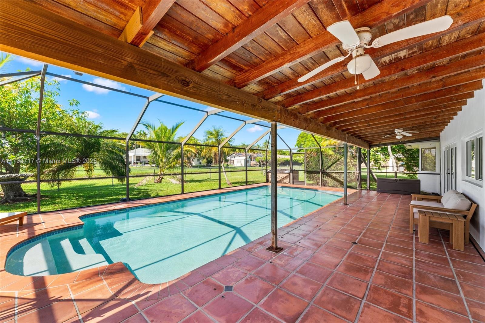 8885 SW 182nd Ter, Palmetto Bay, Florida image 22