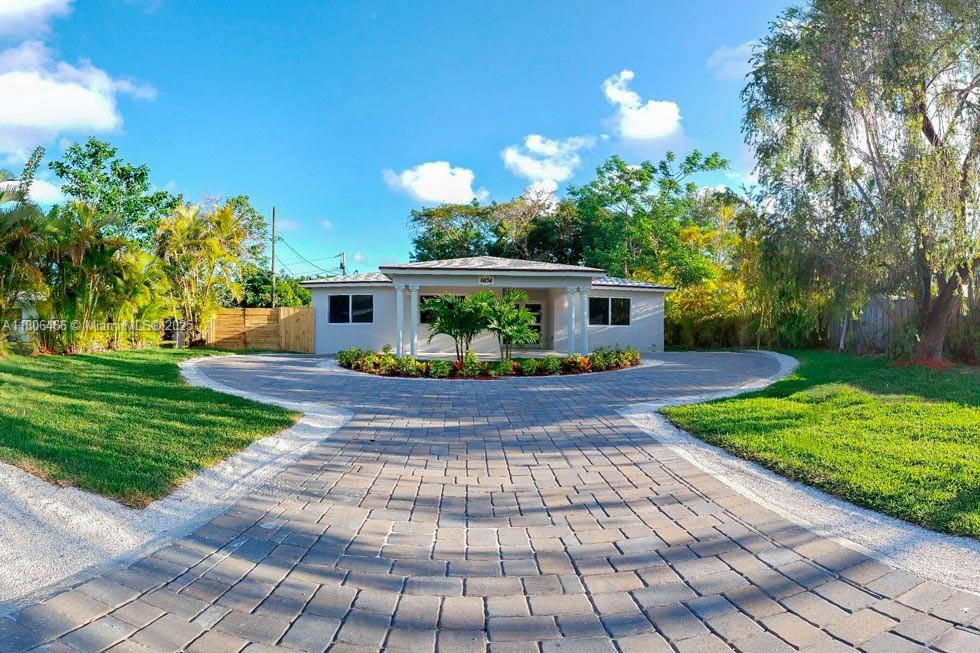 6634 SW 76th Ter  For Sale A11806466, FL
