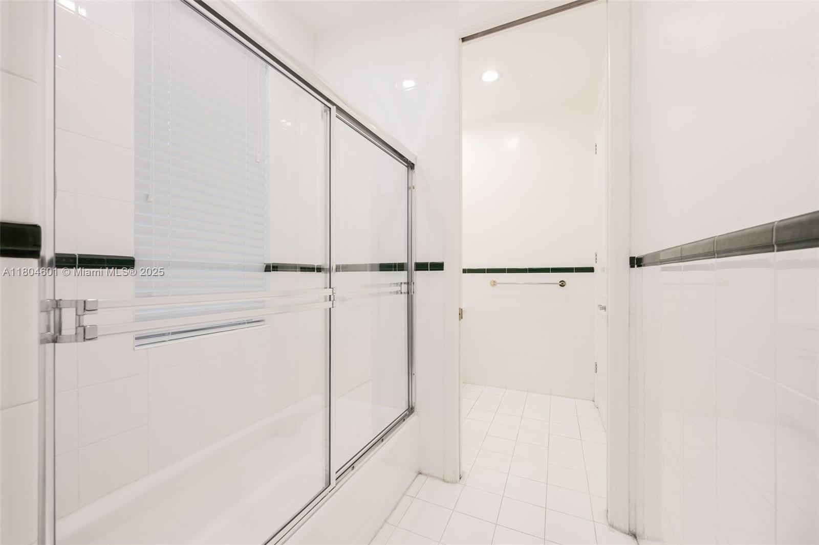 7250 Erwin Rd, Coral Gables, Florida image 21