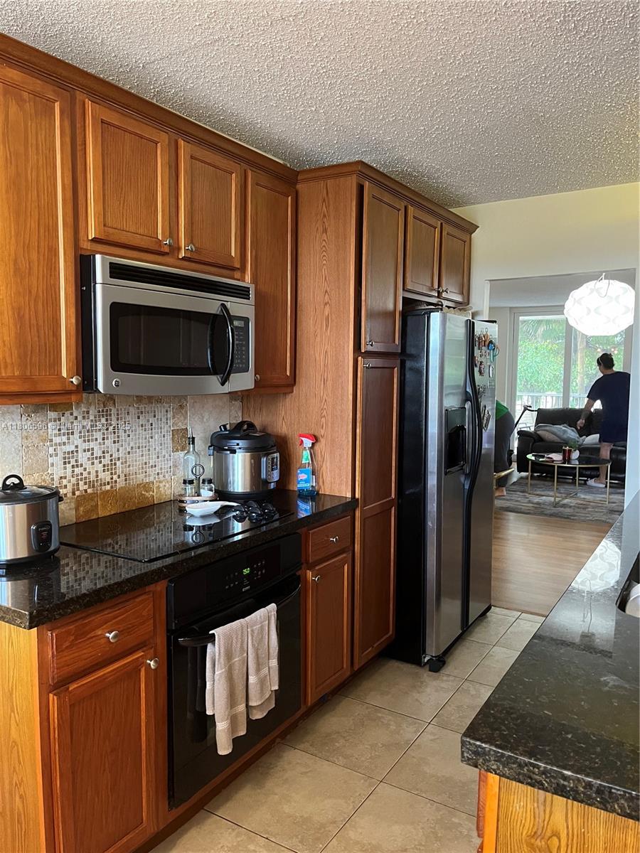 250 Jacaranda Dr #303, Plantation, Florida image 7