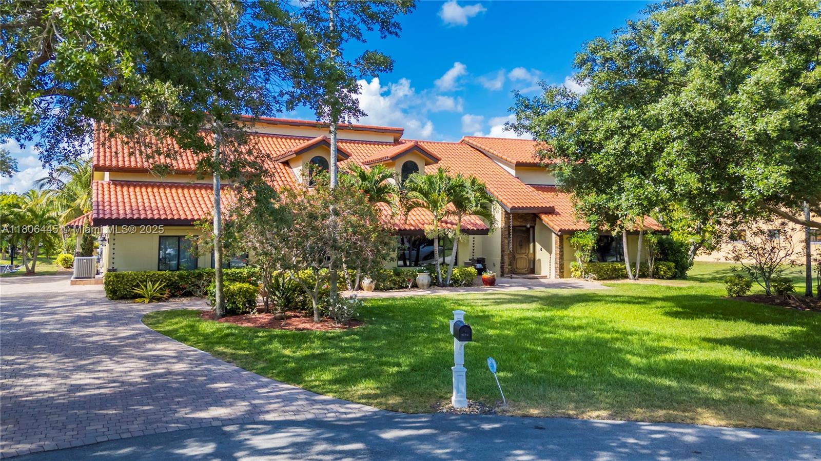 11915 Green Oak Dr, Davie, Florida image 46