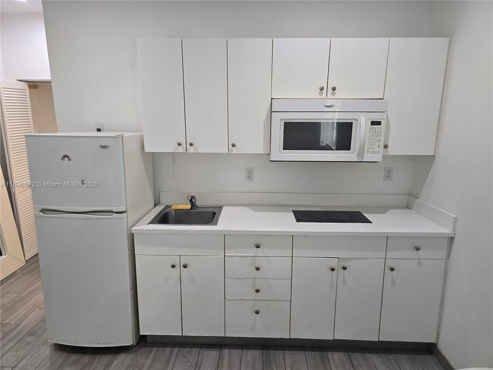 Property photo # 0