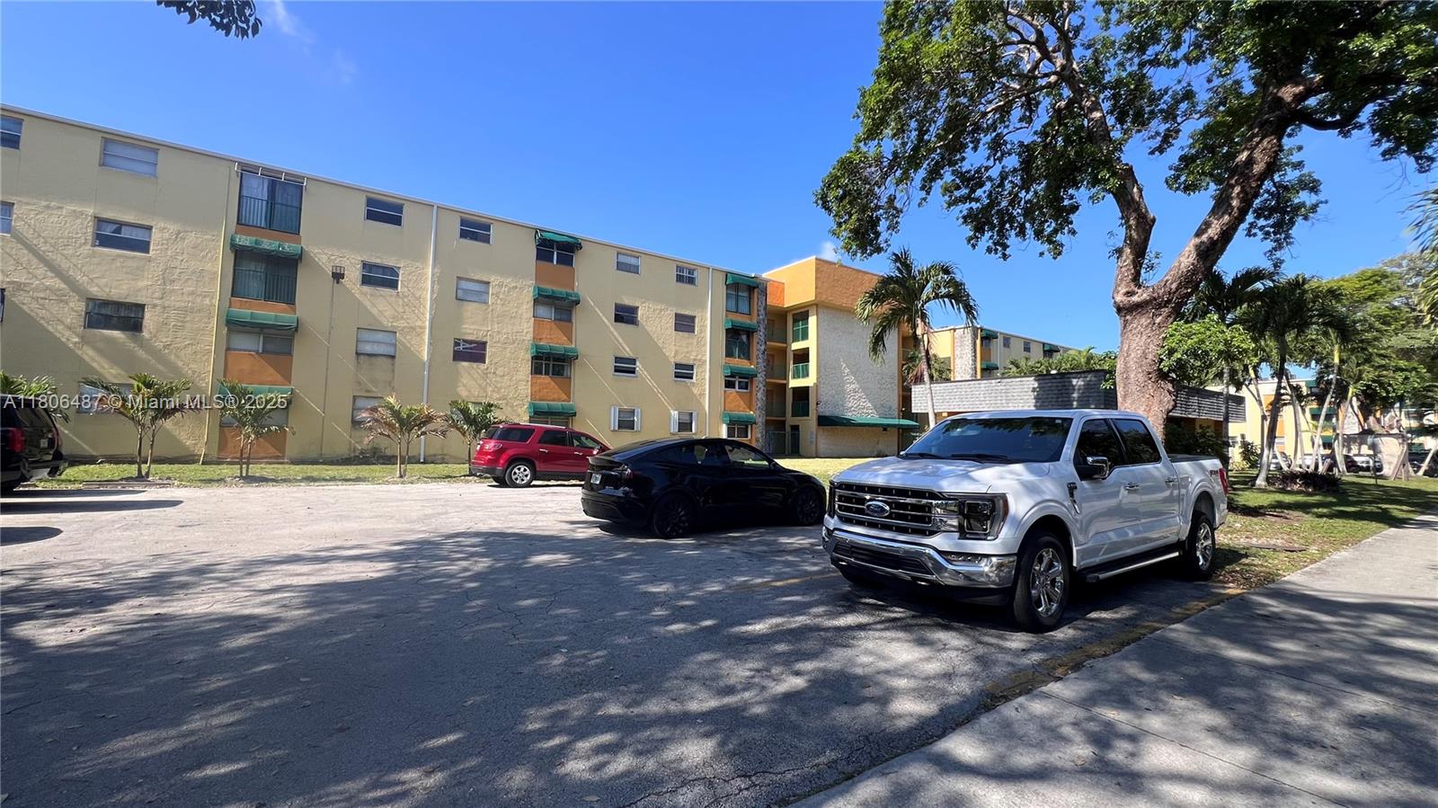 606 W 81st St #202, Hialeah, Florida image 14