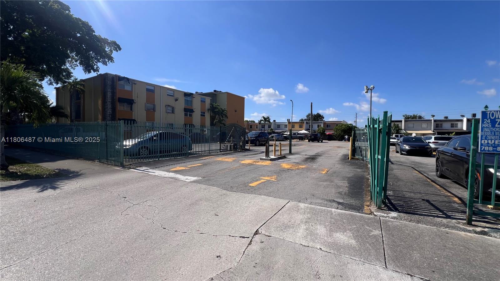 606 W 81st St #202, Hialeah, Florida image 5
