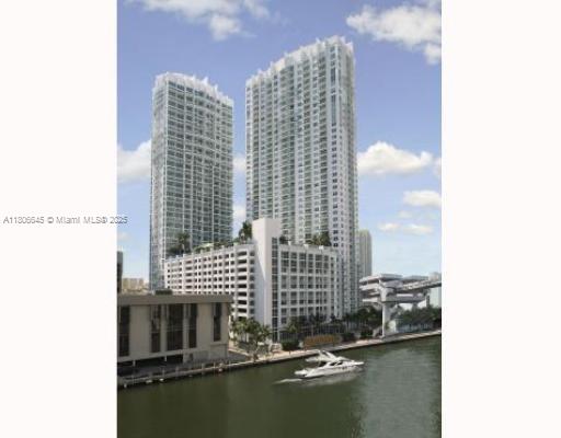 Condo for Sale in Miami, FL