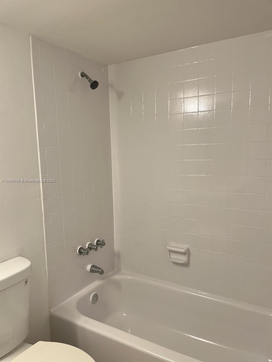 4017 N University Dr #210, Sunrise, Florida image 8