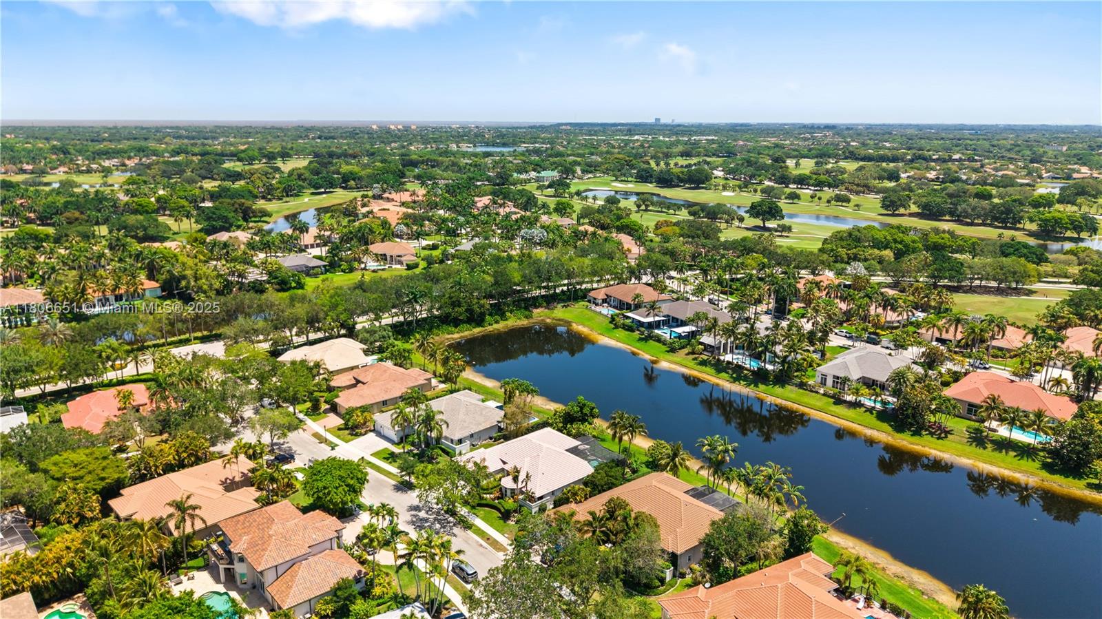 2690 Meadowood Dr, Weston, Florida image 40