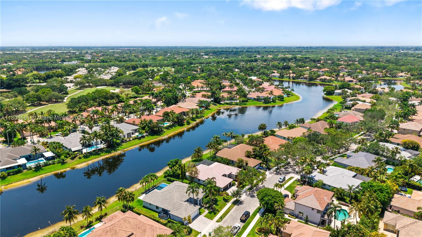 2690 Meadowood Dr, Weston, Florida image 44