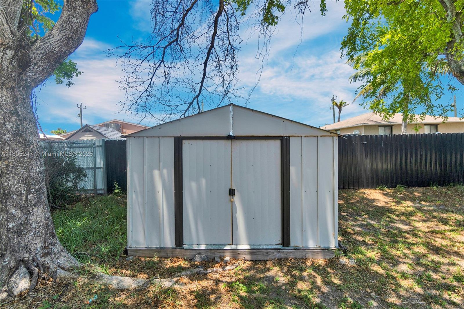 4029 SW 22nd St, West Park, Florida image 32