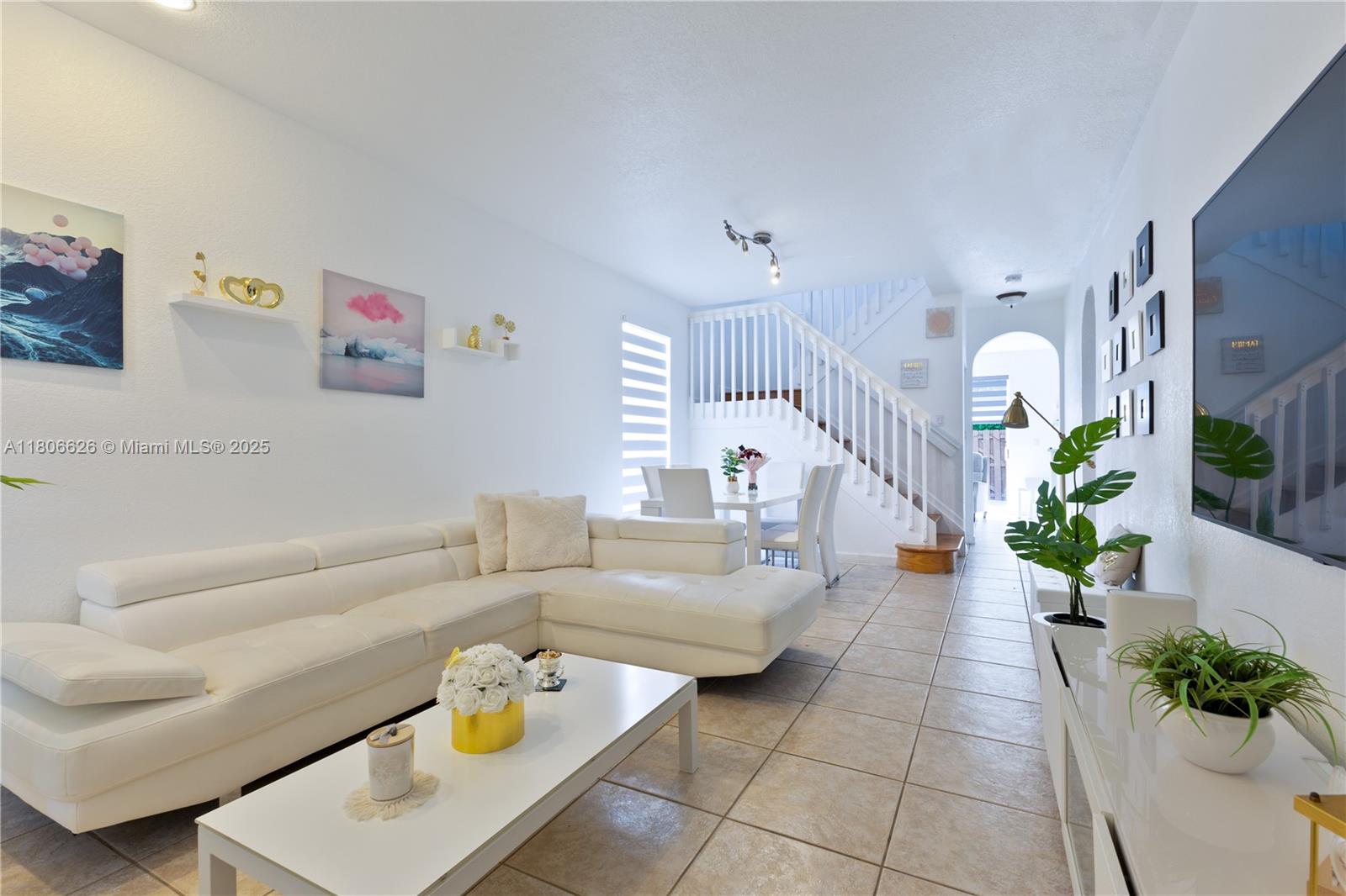 5751 NW 112th Ct, Doral, Florida image 5