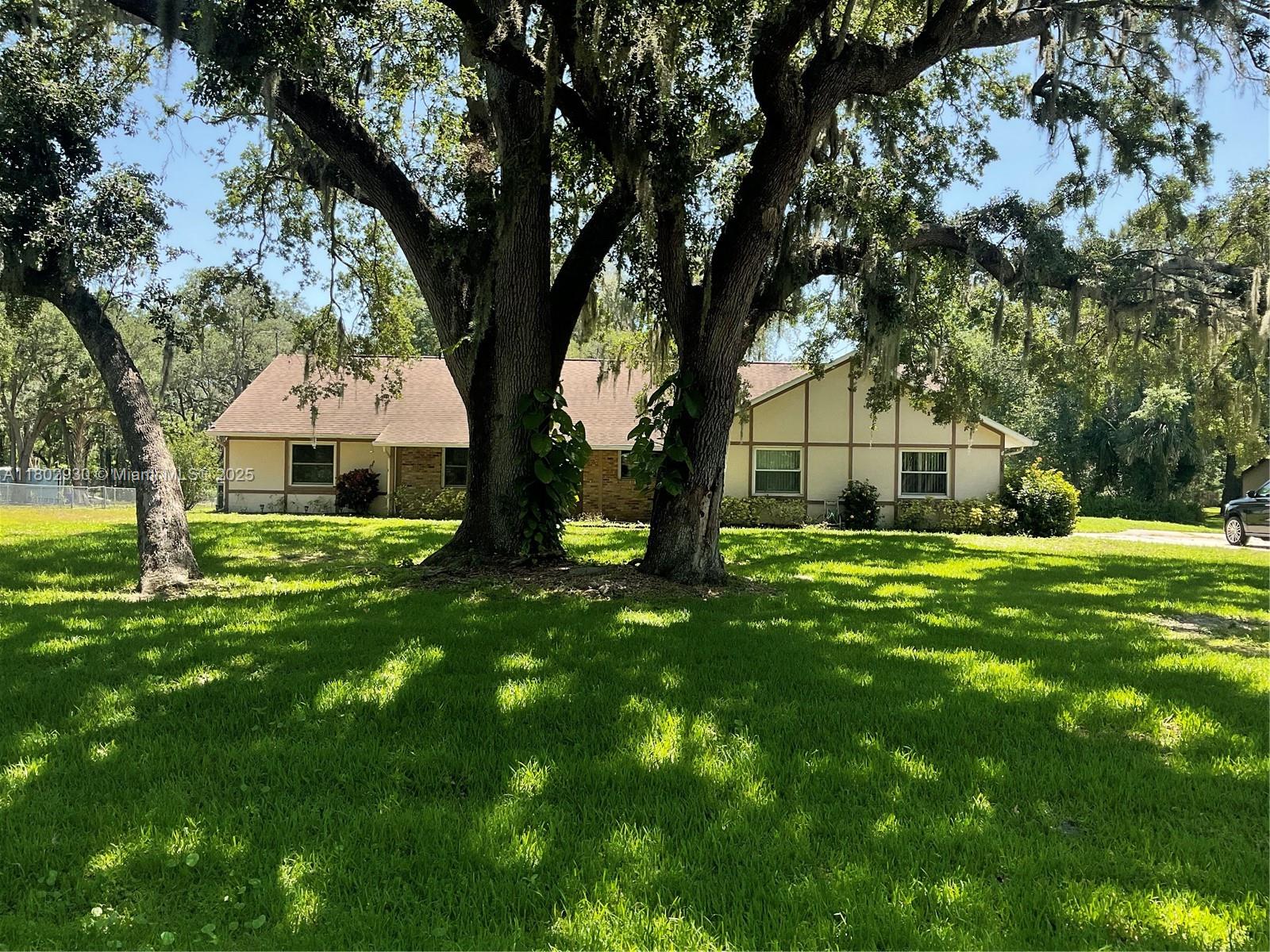 1725 Tanglewood Dr, Kissimmee, Florida image 3