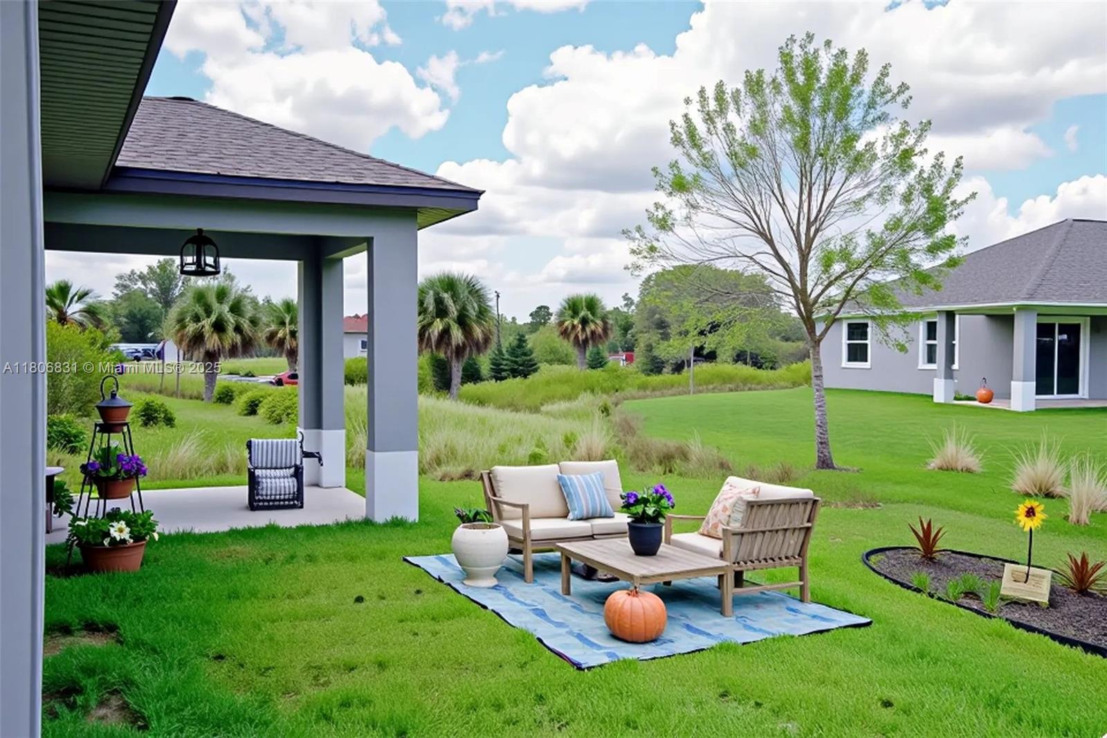 8013 Sandy Cir, La Belle, Florida image 9