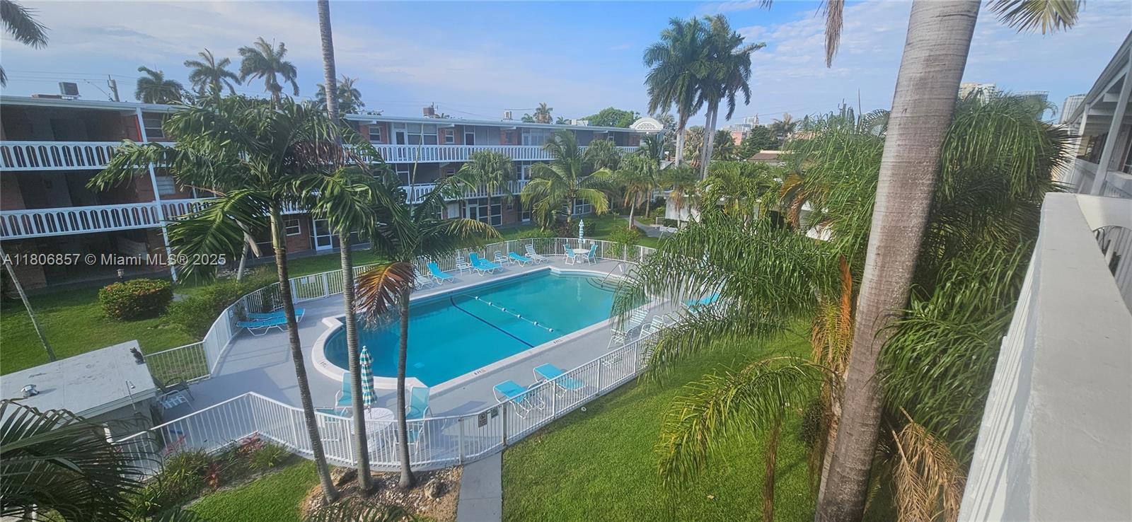 141 NE 10th Ave #22C, Hallandale Beach, Florida image 3