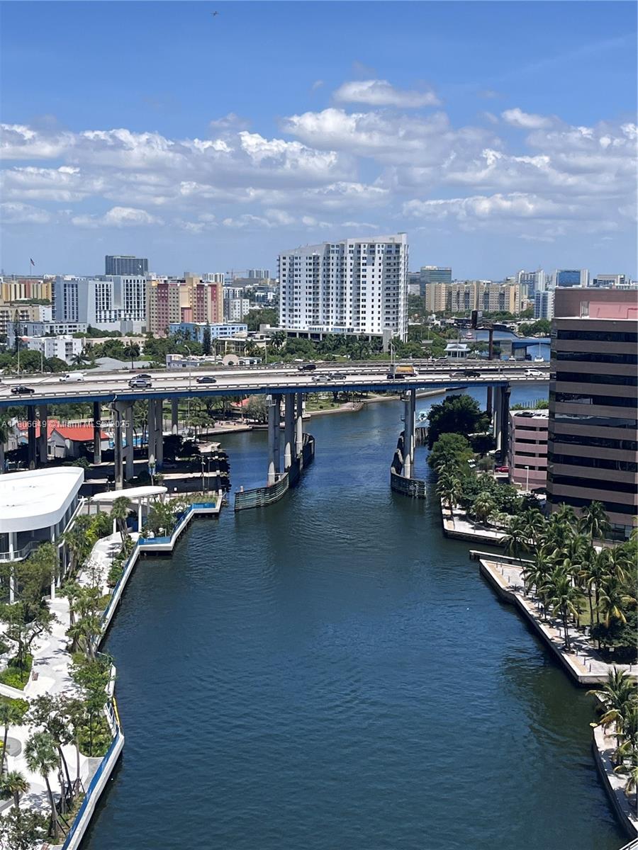 185 7th St Unit 1501, Miami, Florida 33130