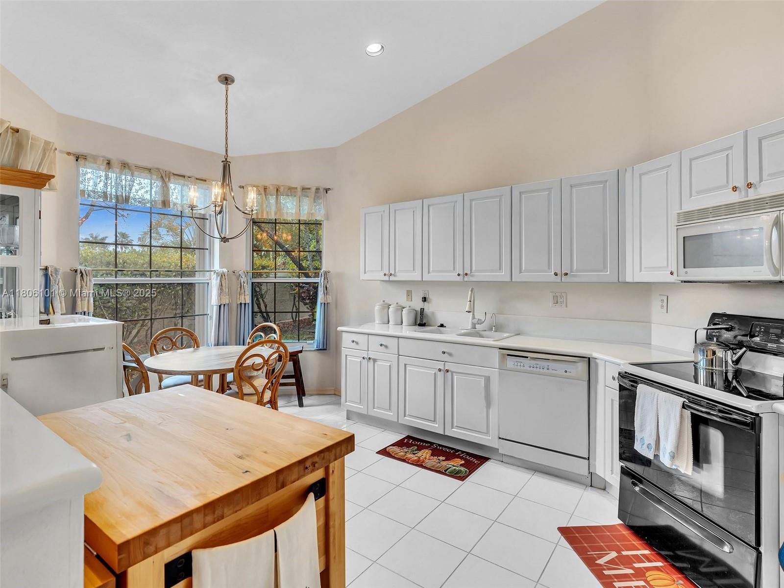2530 E Aragon Blvd #1, Sunrise, Florida image 7