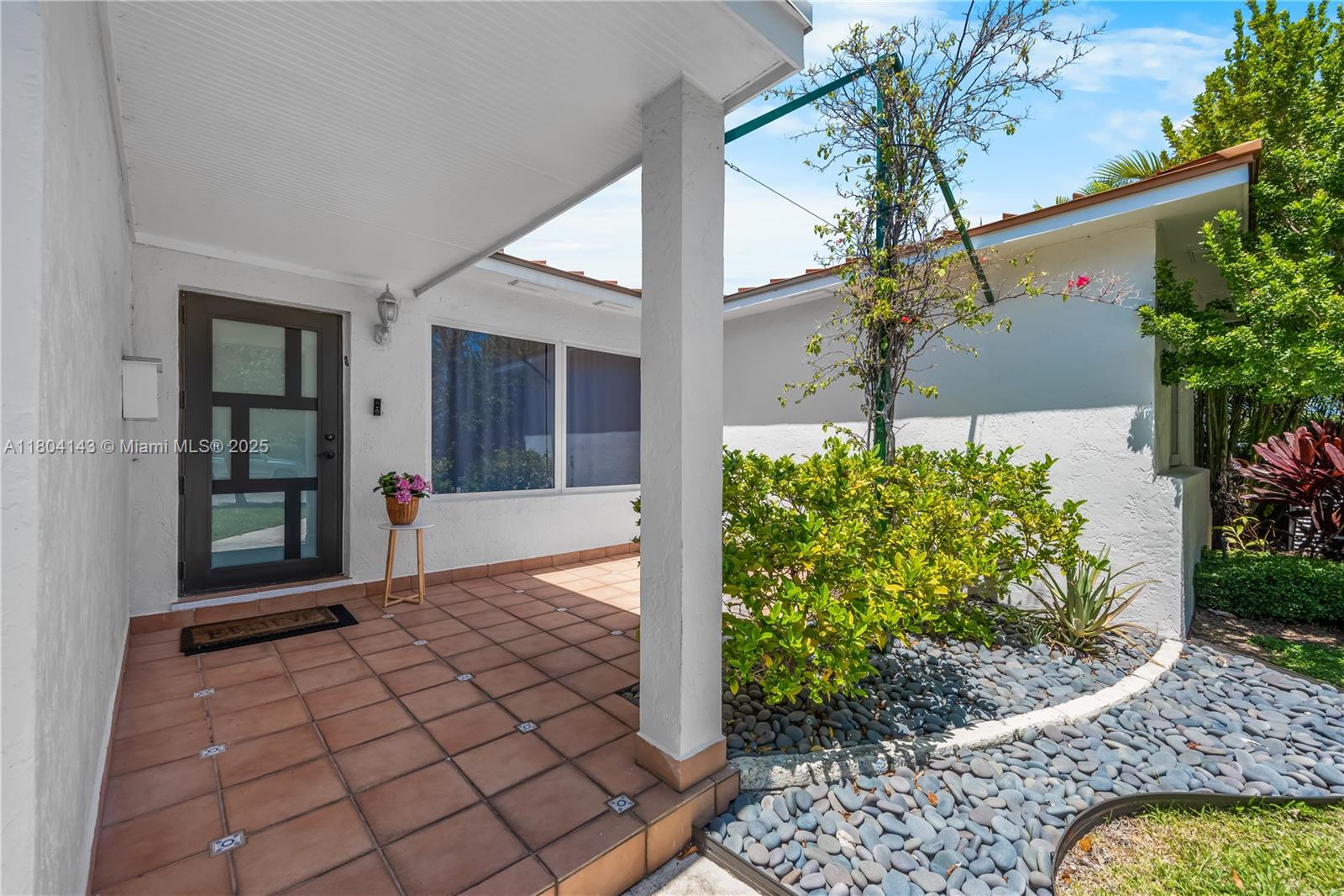 Listing Photo 9