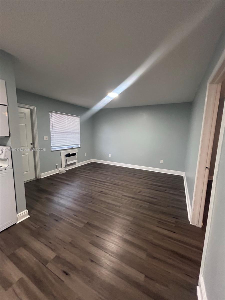 2137  Hayes St #18 For Sale A11806900, FL